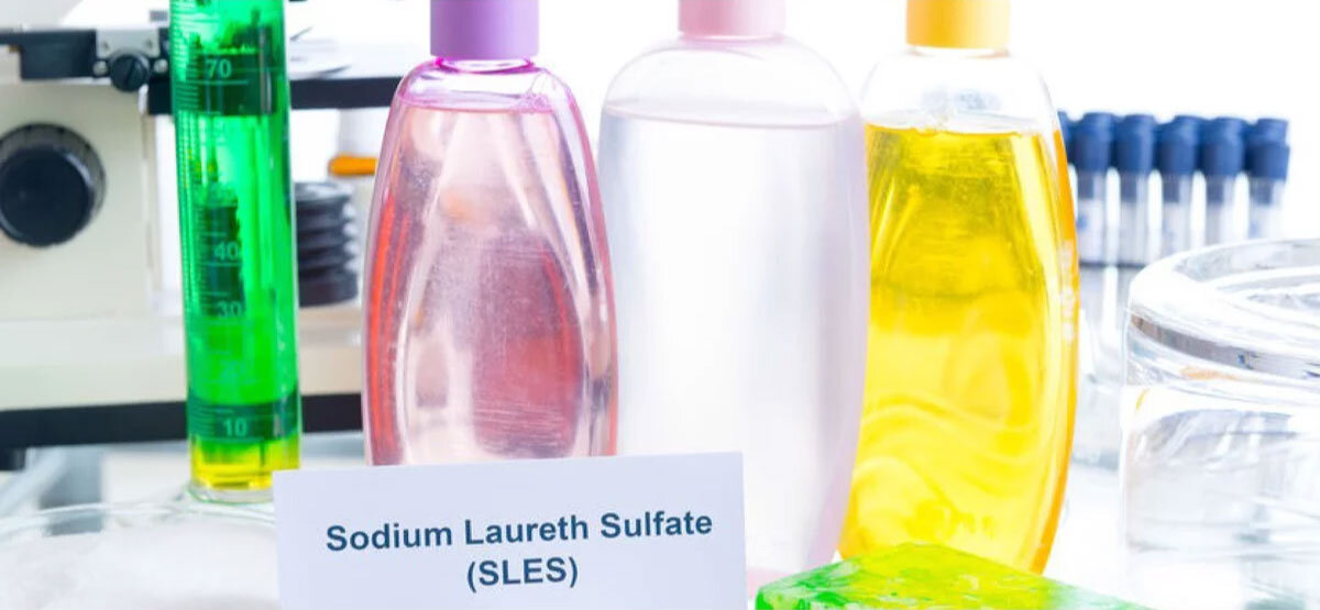 男士抗痘沐浴乳的成分關鍵指標，pH 值、天然起泡劑、無滑膩感三大關鍵指標切入，暢銷近十年 POSEIDON 經典沐浴膠——pH 5.5 弱酸性配方、無矽靈、98.9% 天然植物萃取，專為男士體痘困擾、清爽沐浴而生。